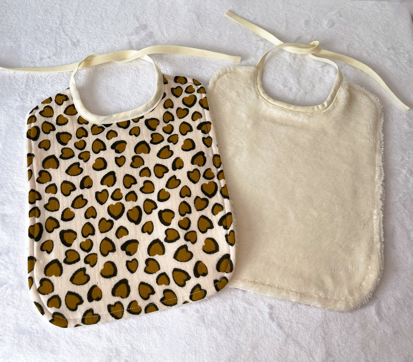 Bavoir - Léopard / Ecru