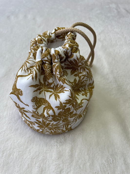 Lingettes et leur Balluchon, Petit Singe